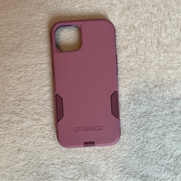 Purple iPhone 13 Otterbox phone case - Picture 1 of 6